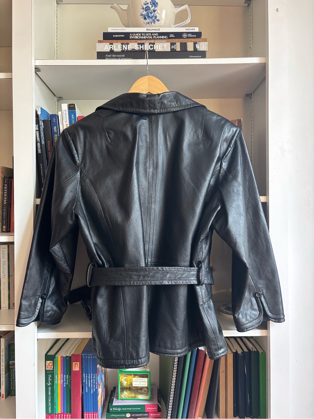 Vintage Leather Jacket - women’s open collar - Picture 2 of 3